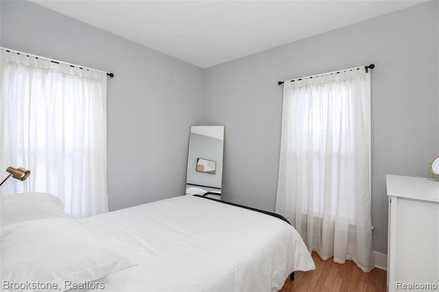 366 W Bennett Avenue, Ferndale, MI 48220