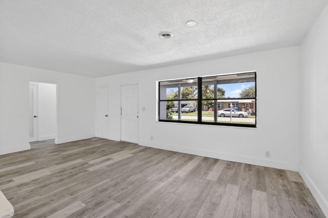 5804 NW 14th Street, Sunrise, FL 33313