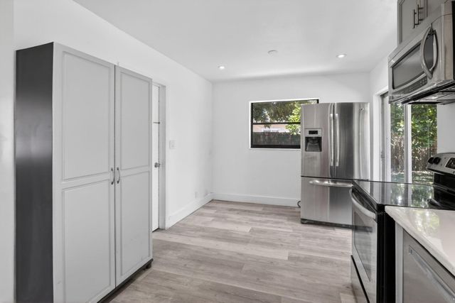 5804 NW 14th Street, Sunrise, FL 33313