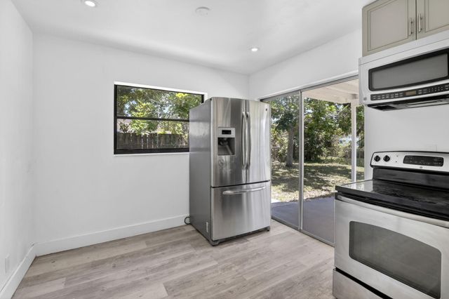 5804 NW 14th Street, Sunrise, FL 33313