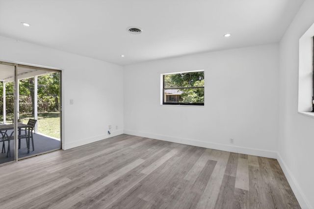 5804 NW 14th Street, Sunrise, FL 33313