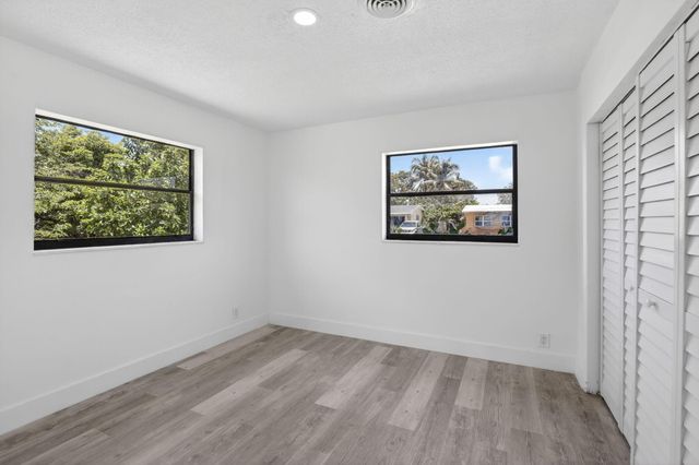 5804 NW 14th Street, Sunrise, FL 33313