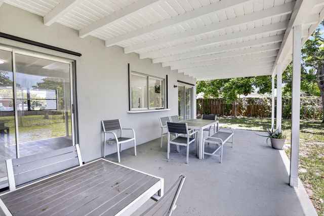 5804 NW 14th Street, Sunrise, FL 33313