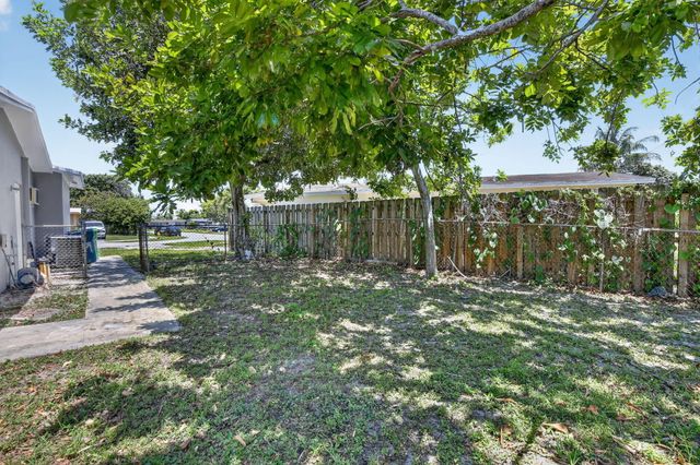 5804 NW 14th Street, Sunrise, FL 33313