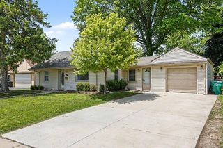 30212 Beechwood Street, Garden City, MI 48135