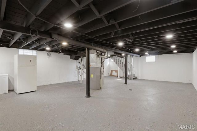 10821 Saint Xavier Lane, St Ann, MO 63074