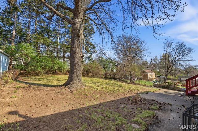 10821 Saint Xavier Lane, St Ann, MO 63074