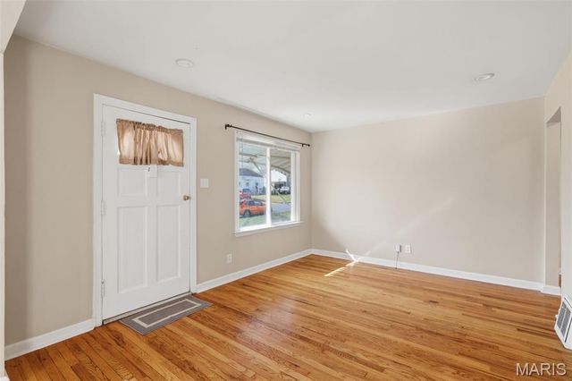 10821 Saint Xavier Lane, St Ann, MO 63074