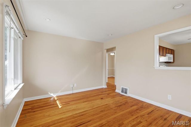 10821 Saint Xavier Lane, St Ann, MO 63074