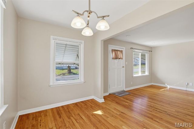 10821 Saint Xavier Lane, St Ann, MO 63074