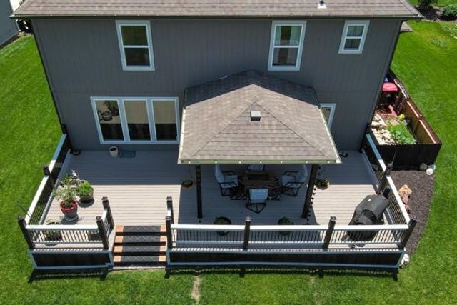 139 SE Briar Valley Lane, Blue Springs, MO 64064