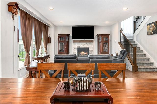 139 SE Briar Valley Lane, Blue Springs, MO 64064