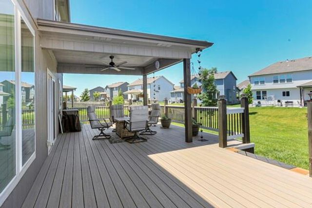 139 SE Briar Valley Lane, Blue Springs, MO 64064
