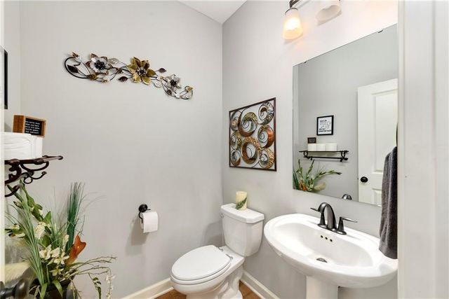 139 SE Briar Valley Lane, Blue Springs, MO 64064