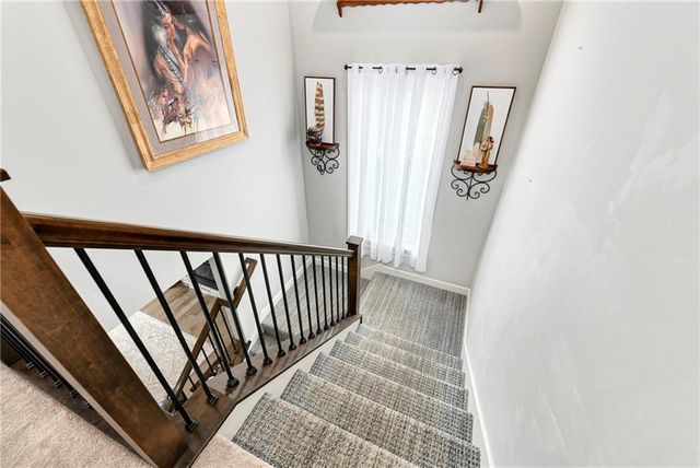 139 SE Briar Valley Lane, Blue Springs, MO 64064