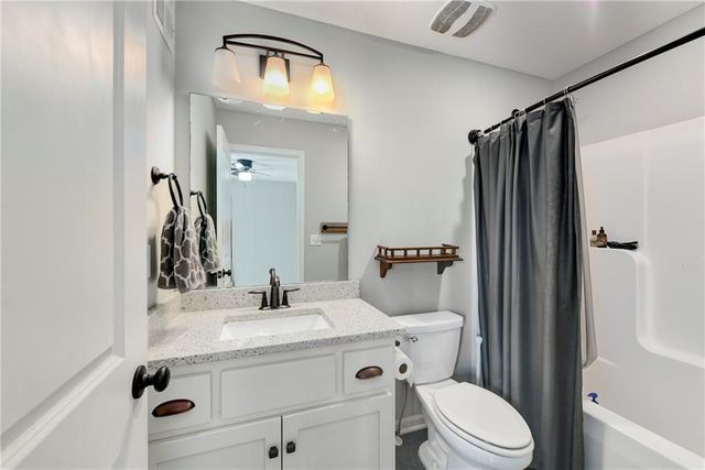 139 SE Briar Valley Lane, Blue Springs, MO 64064