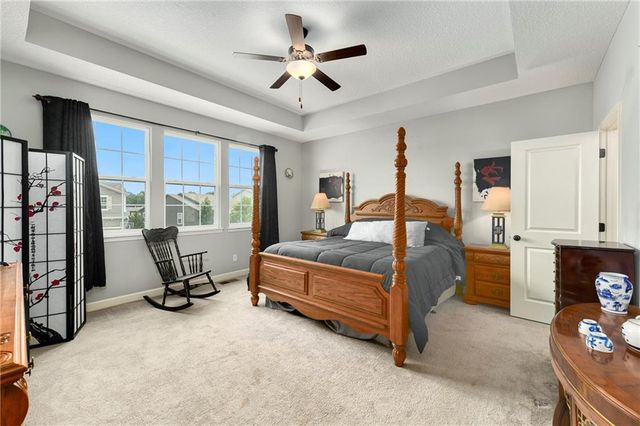 139 SE Briar Valley Lane, Blue Springs, MO 64064
