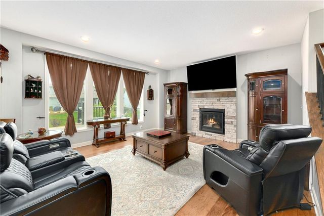 139 SE Briar Valley Lane, Blue Springs, MO 64064