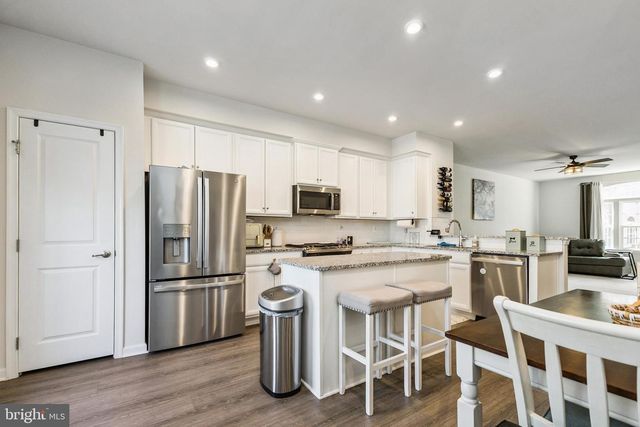 18304 REAPER HILL CT, Triangle, VA 22172