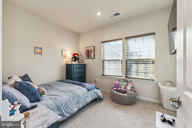 18304 REAPER HILL CT, Triangle, VA 22172