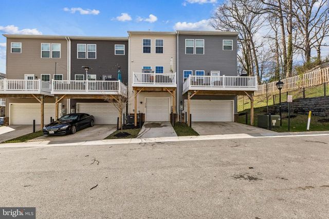 18304 REAPER HILL CT, Triangle, VA 22172