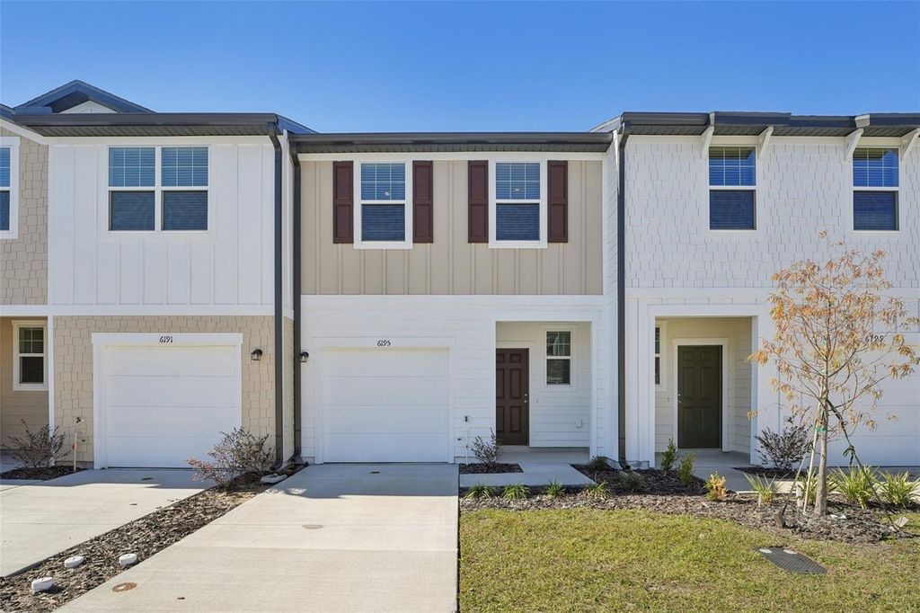 Image 1 of property listing at 14856 LUCCA WAY, Dade City, FL 33523