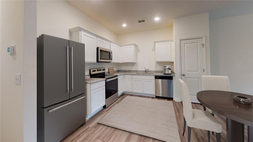 Image 7 of property listing at 14856 LUCCA WAY, Dade City, FL 33523