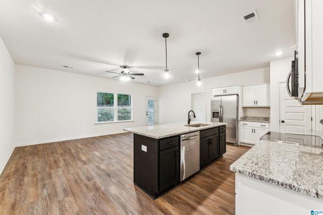 432 4TH PLACE, Pleasant Grove, AL 35127