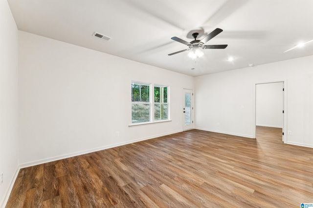 432 4TH PLACE, Pleasant Grove, AL 35127