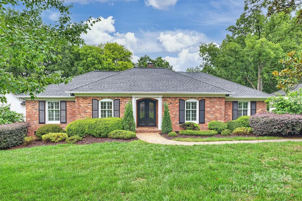 2900 Ferncliff Road, Charlotte, NC 28211