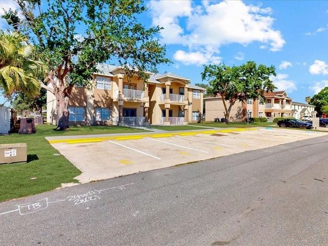 206 MAJORS LANE B, Kissimmee, FL 34743