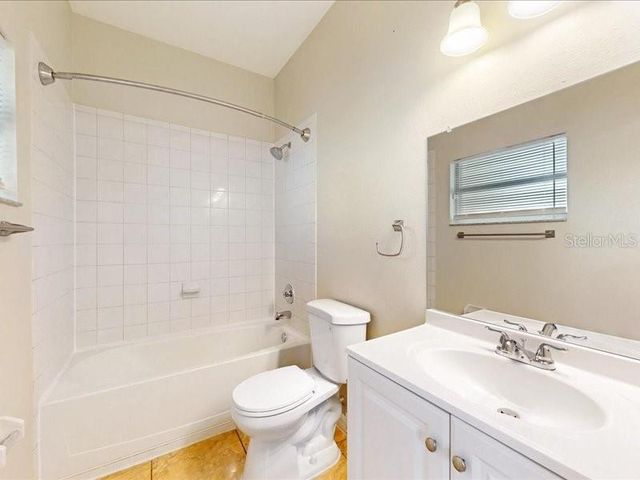 206 MAJORS LANE B, Kissimmee, FL 34743