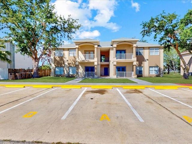 206 MAJORS LANE B, Kissimmee, FL 34743