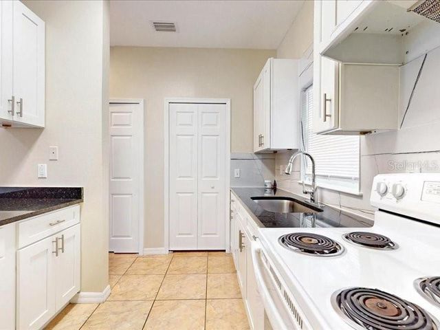 206 MAJORS LANE B, Kissimmee, FL 34743