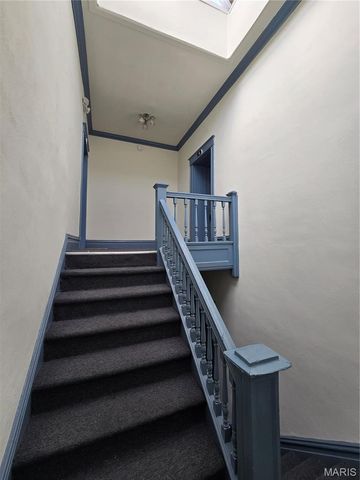 3670 Russell Boulevard, St Louis, MO 63110