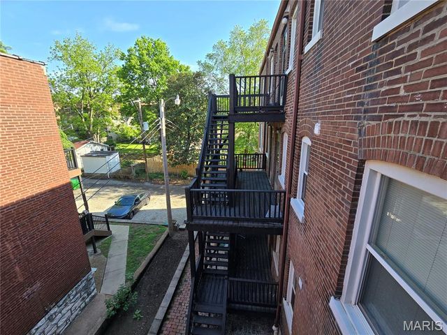3670 Russell Boulevard, St Louis, MO 63110