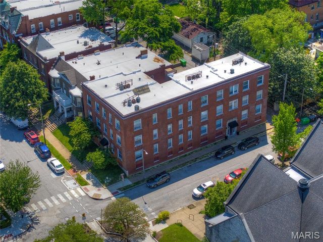 3670 Russell Boulevard, St Louis, MO 63110