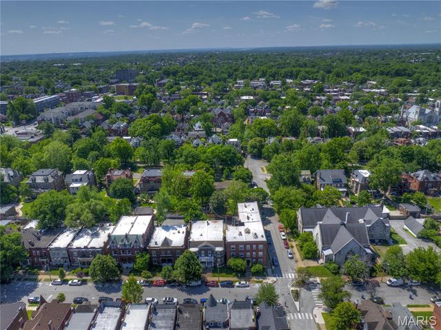 3670 Russell Boulevard, St Louis, MO 63110