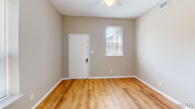 3670 Russell Boulevard, St Louis, MO 63110
