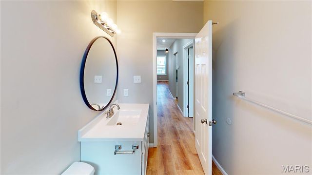 3670 Russell Boulevard, St Louis, MO 63110
