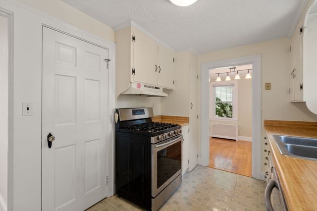 12 Arch Street, Framingham, MA 01702