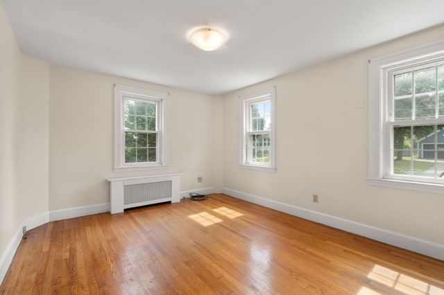 12 Arch Street, Framingham, MA 01702