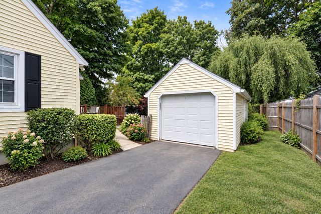 12 Arch Street, Framingham, MA 01702