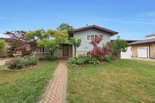 9043 Oriole Avenue, Morton Grove, IL 60053