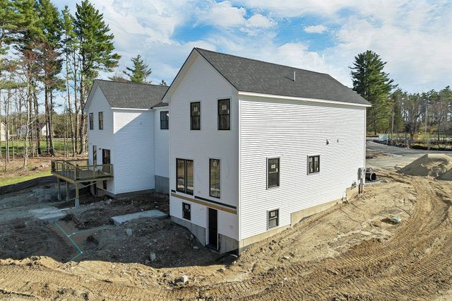 669 High Street, Candia, NH 03034