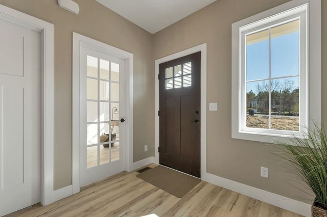 669 High Street, Candia, NH 03034
