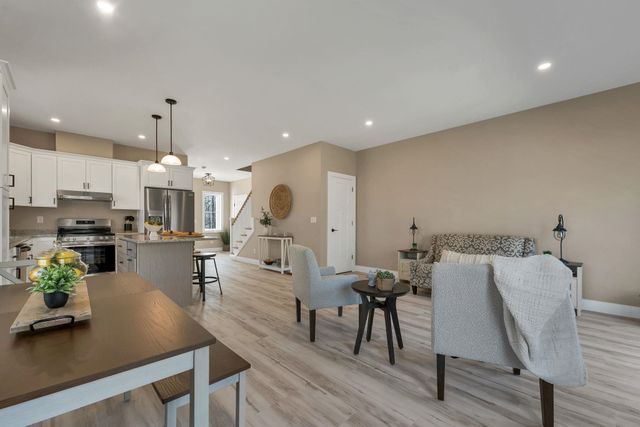 669 High Street, Candia, NH 03034