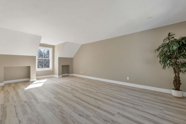669 High Street, Candia, NH 03034