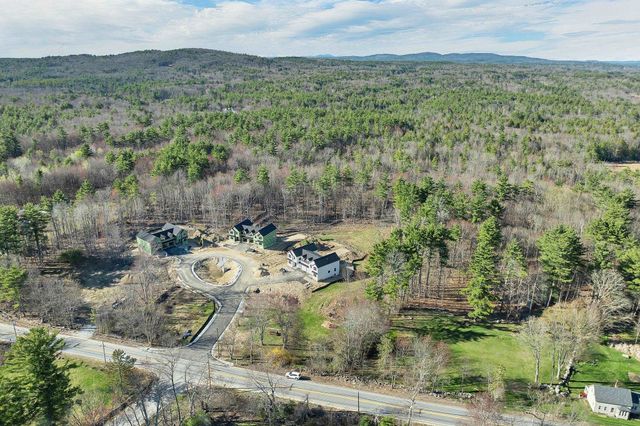669 High Street, Candia, NH 03034
