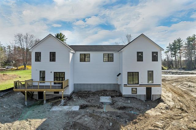 669 High Street, Candia, NH 03034